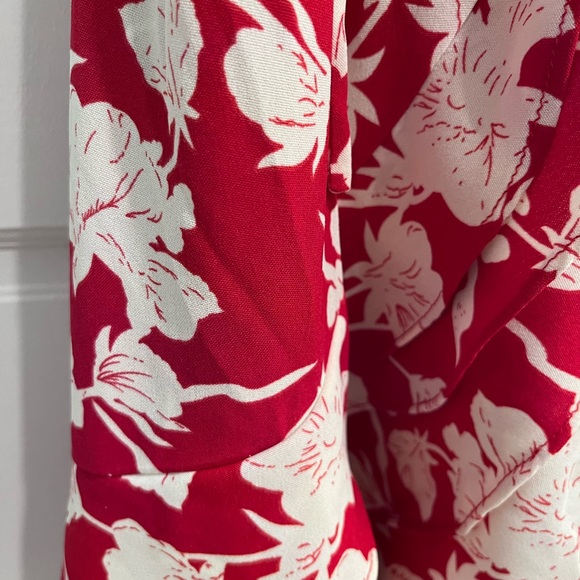 All the Lovely Days Red Floral Print
Asymmetrical Wrap Dress- size XS - Picture 7 of 7